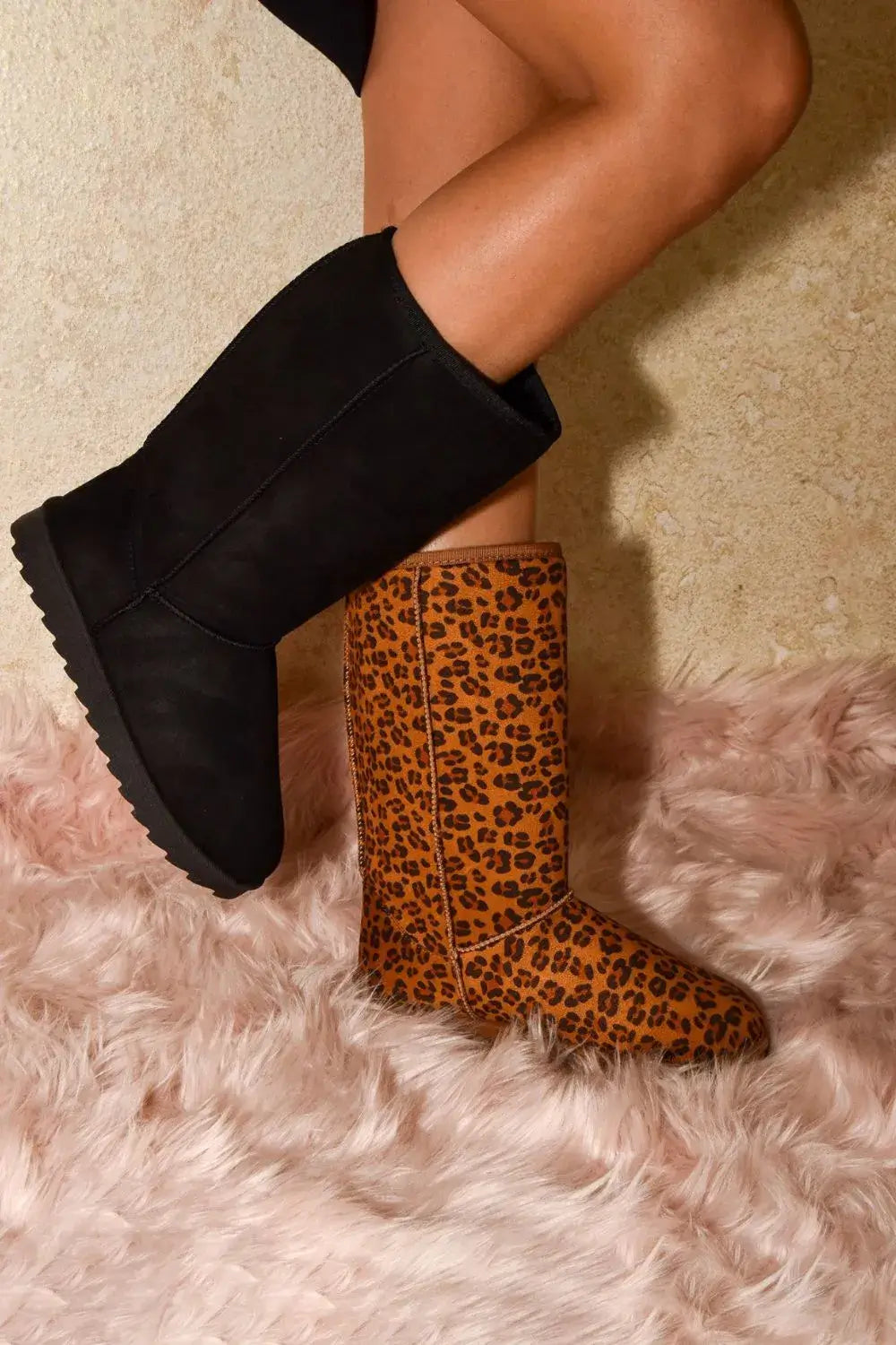 WILD DIVA Leopard Suede Round Toe Boots Hauptbild