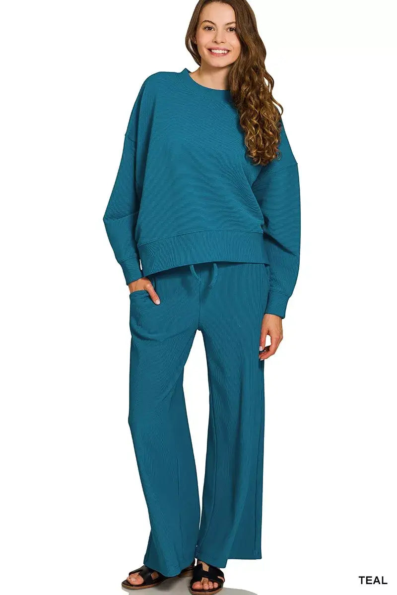 Zenana Ribbed Round Neck Pullover and Drawstring Pants Set Hauptbild