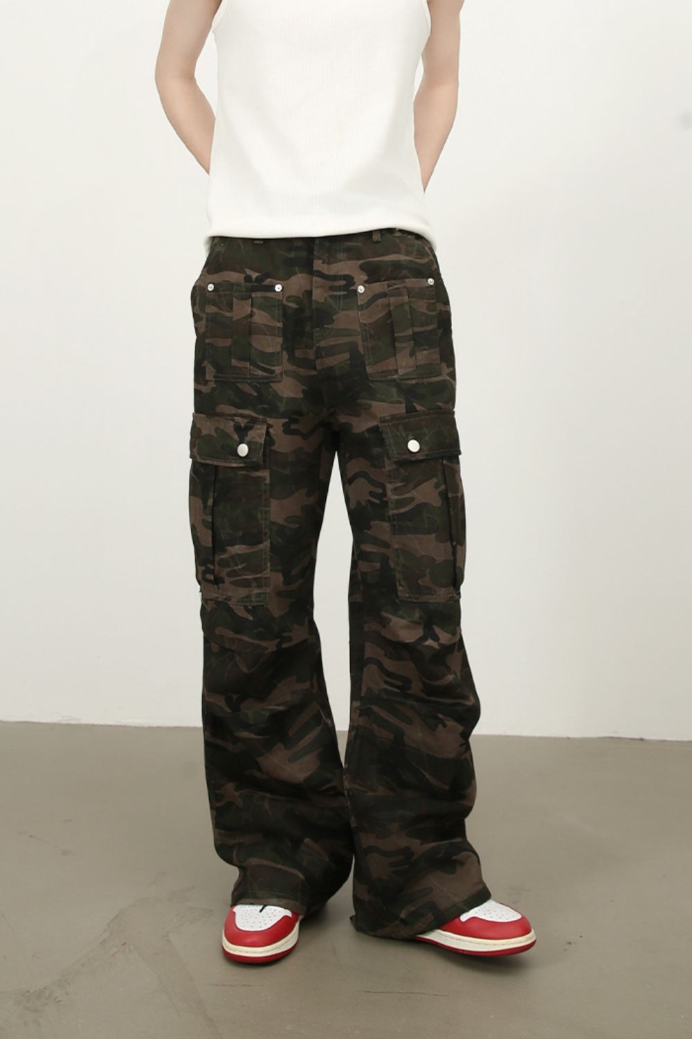 Men's Camouflage Jeans with Cargo Pockets
