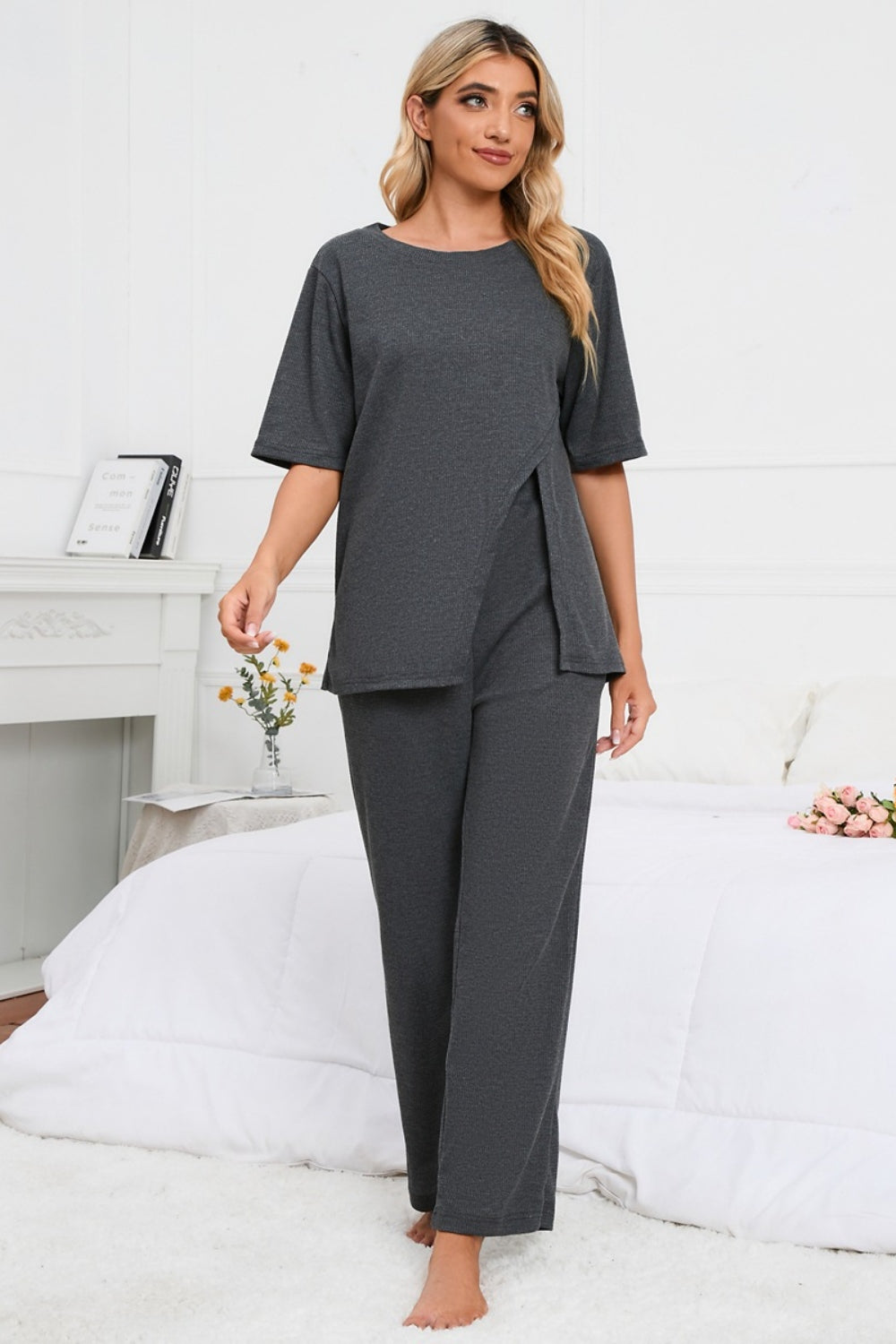 Slit Round Neck Top and Pants Lounge Set Image principale du produit