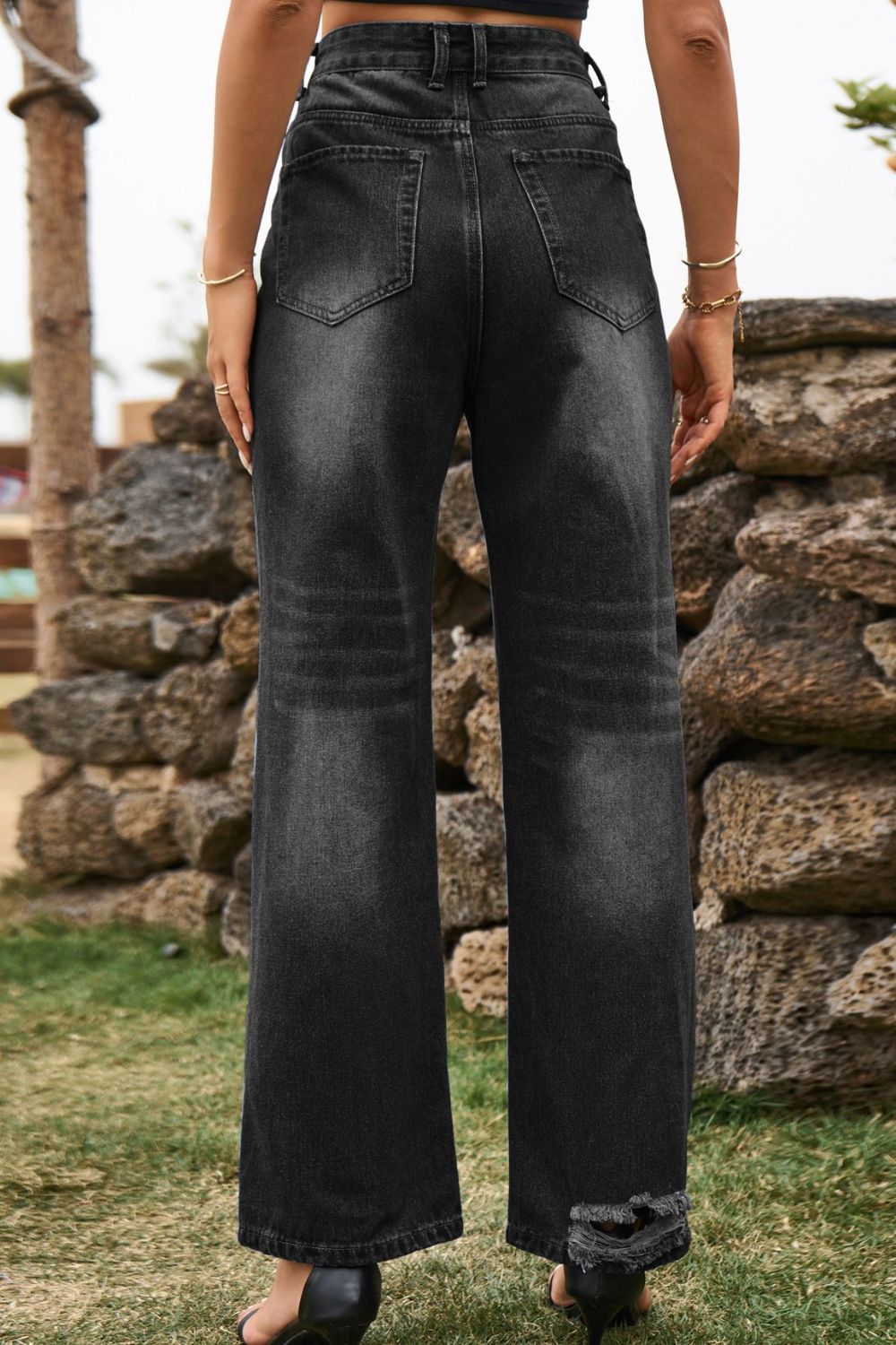Distressed Buttoned Loose Fit Jeans - felvior
