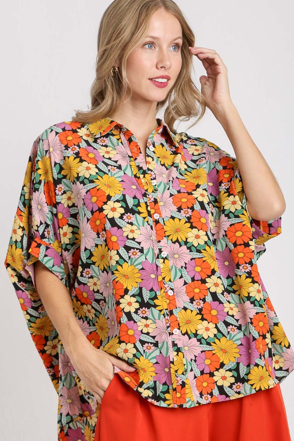 Umgee Full Size Flower Print Boxy Cut Button Down Shirt Plus Size Hauptbild