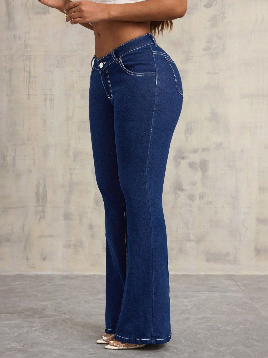 Flare Jeans with Pockets - felvior