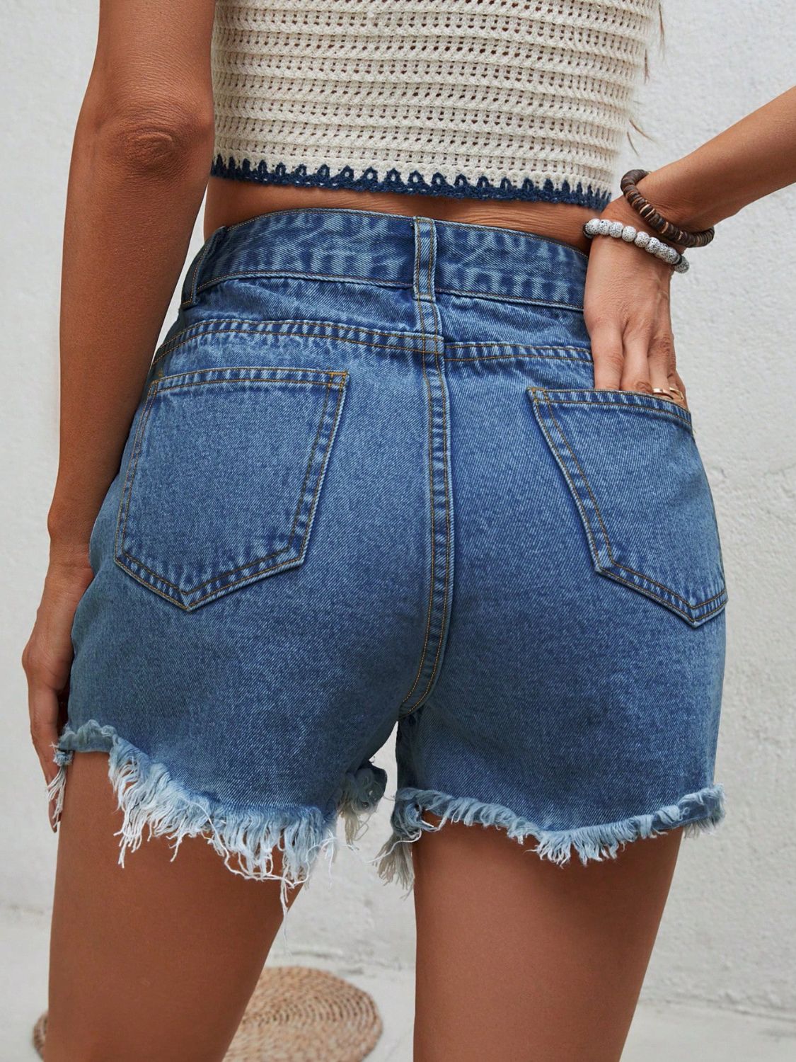 Distressed Raw Hem Denim Shorts - felvior