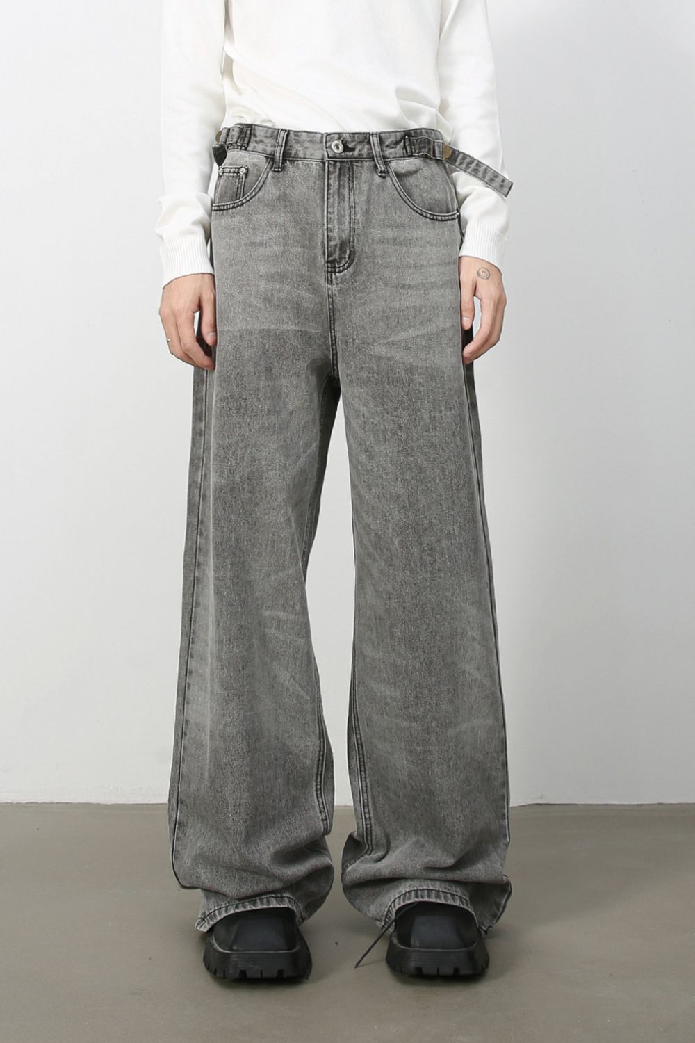 Men's Wide Leg Jeans with Pockets