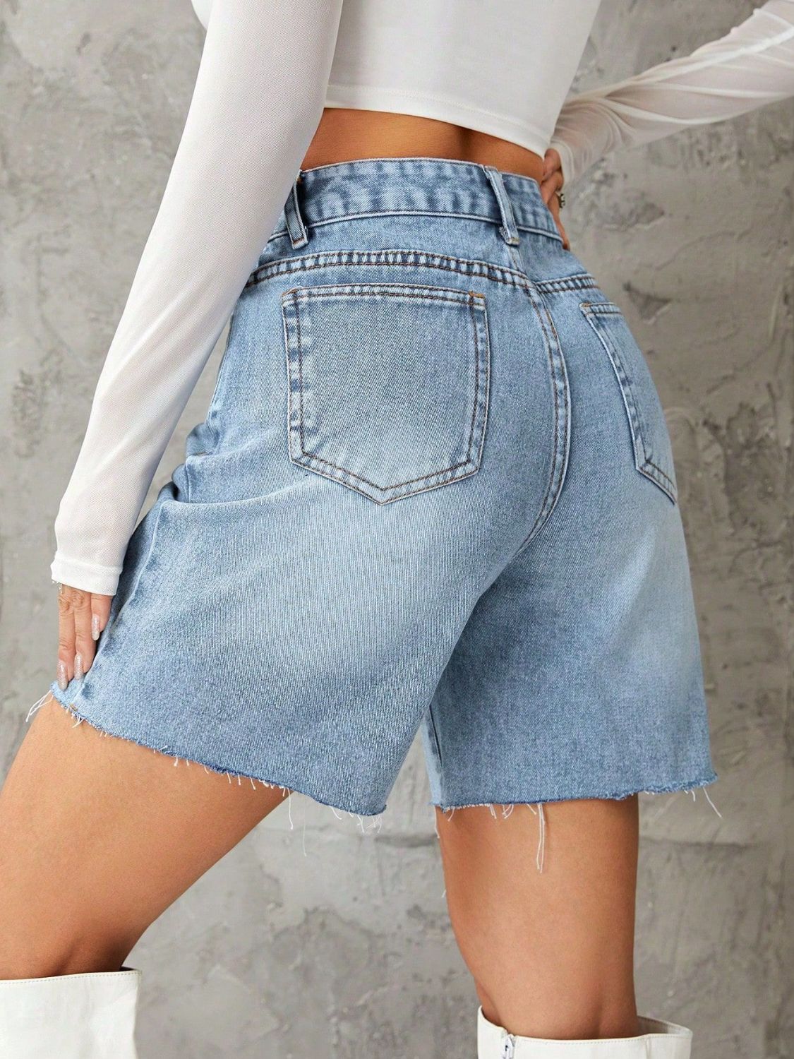 Frayed Hem Denim Shorts - felvior