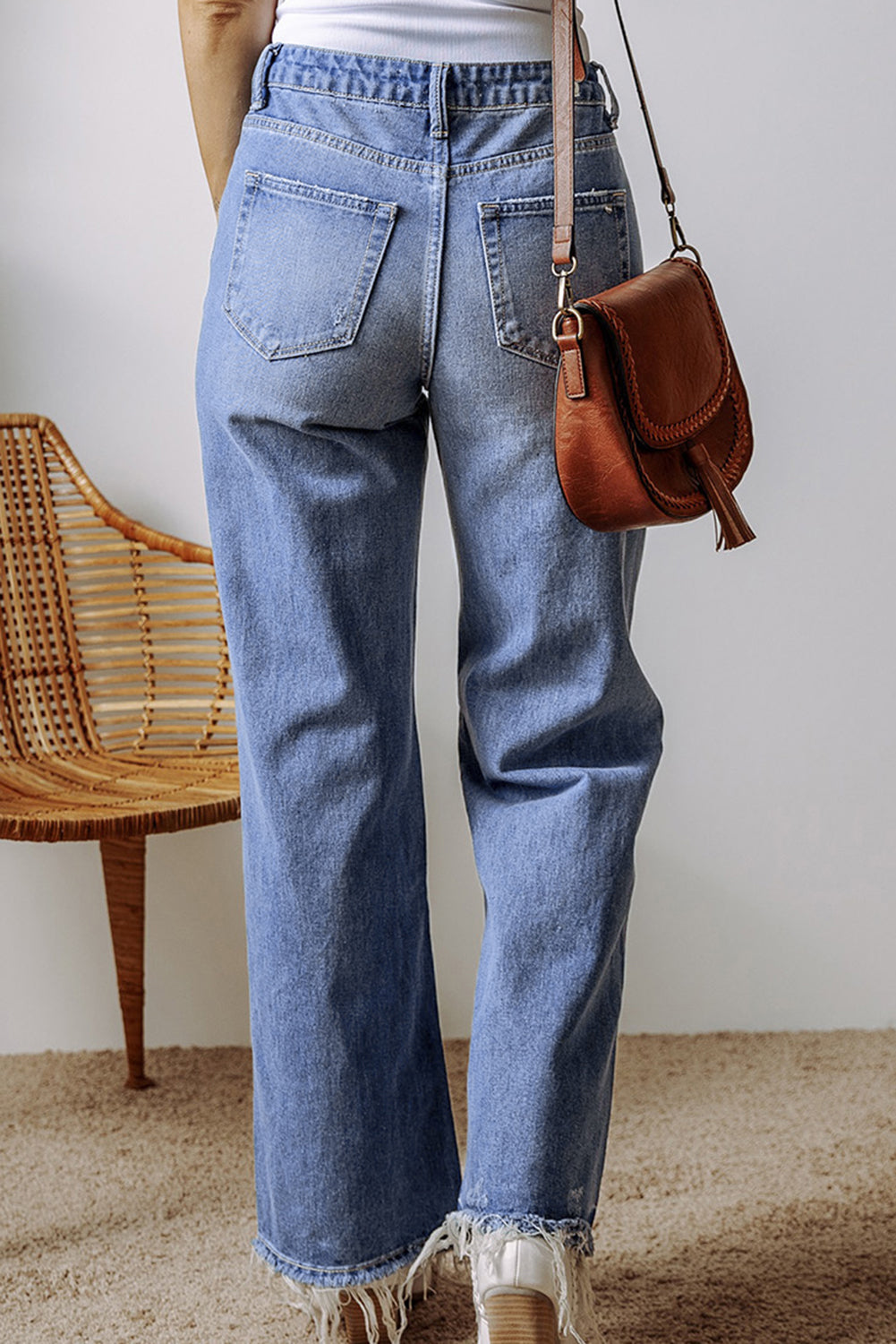 Distressed Straight Leg Jeans with Pockets - felvior