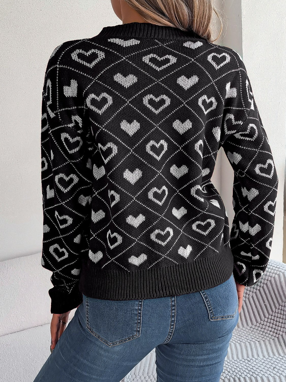 Heart Pattern V-Neck Long Sleeve Sweater - felvior