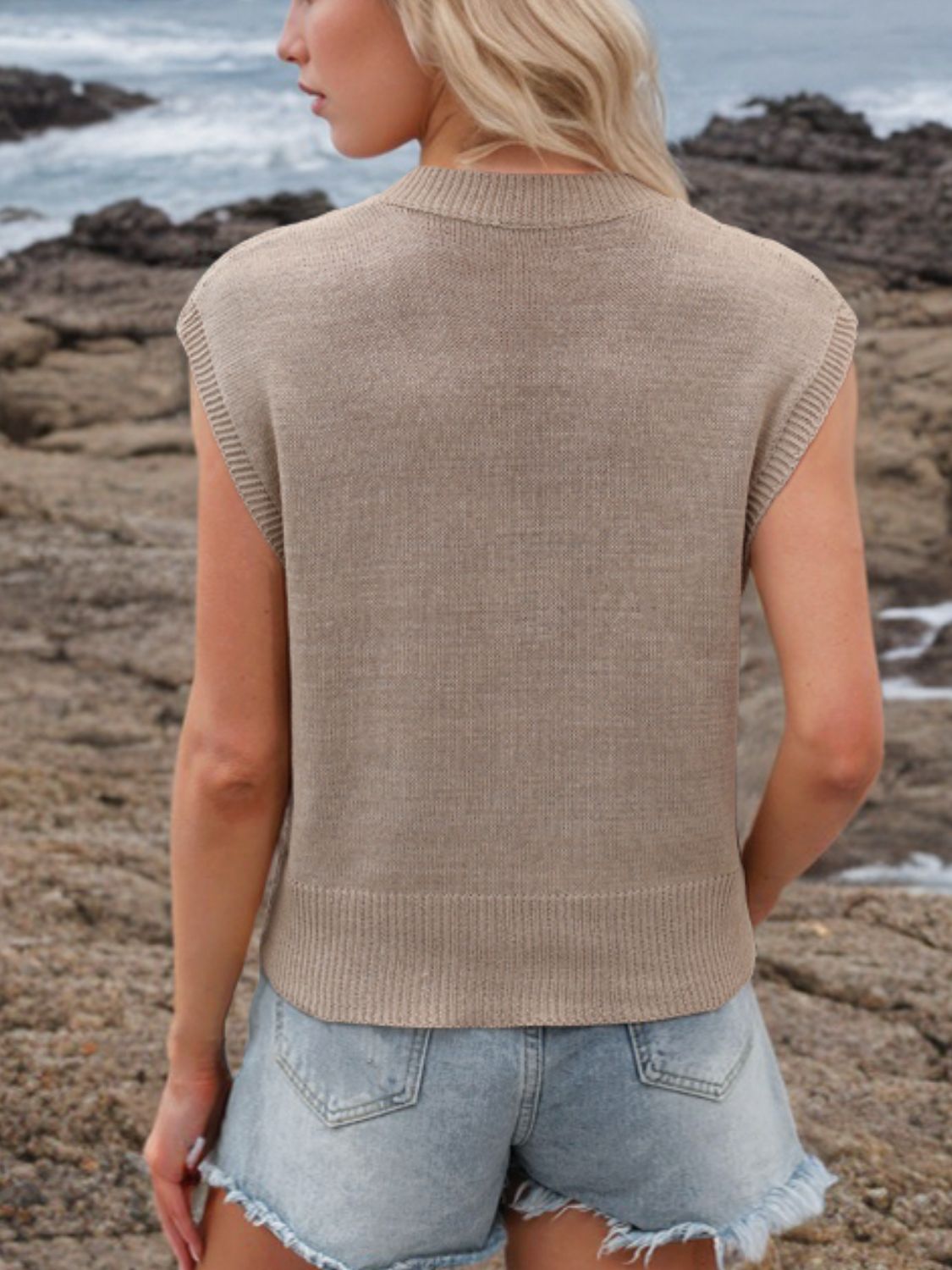 Ribbed Hem V-Neck Sweater Vest
