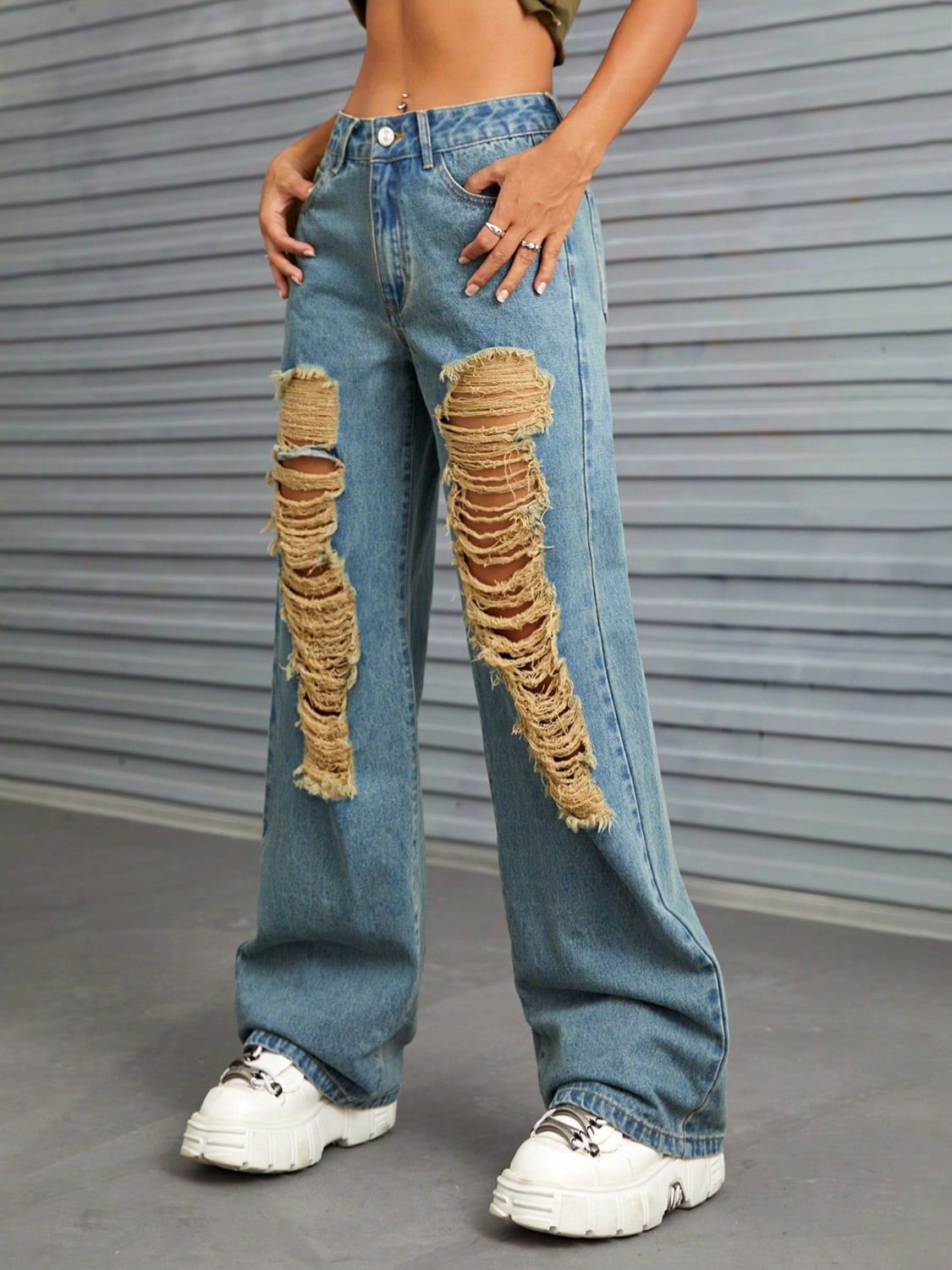 Distressed Wide Leg Jeans with Pockets - felvior