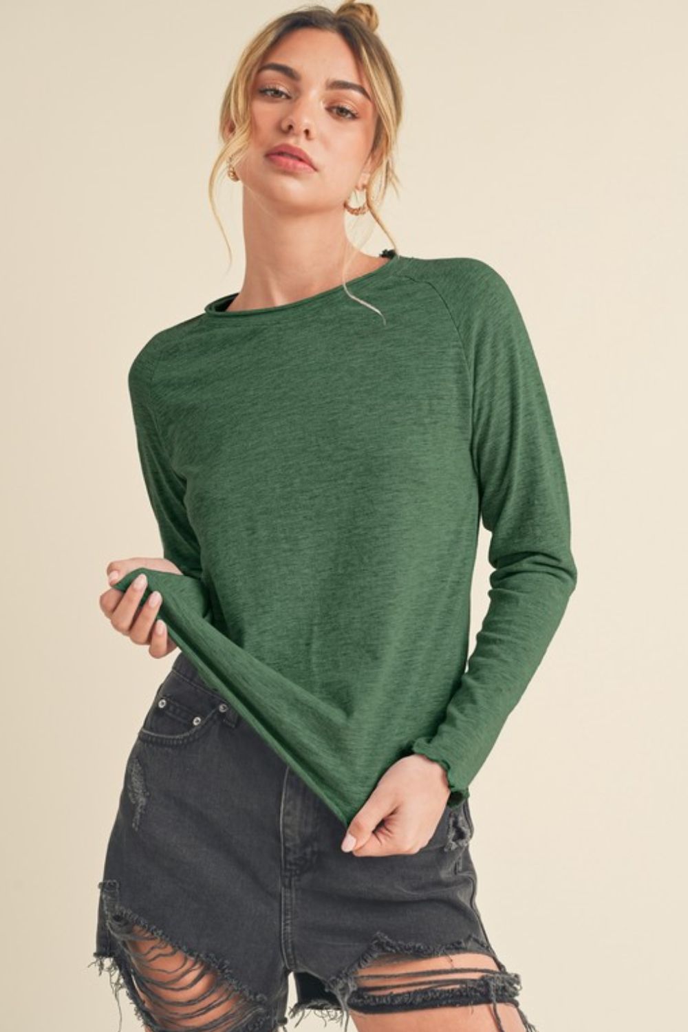 Aemi + Co Lettuce Hemline Round Neck Raglan Sleeve T-Shirt Hauptbild