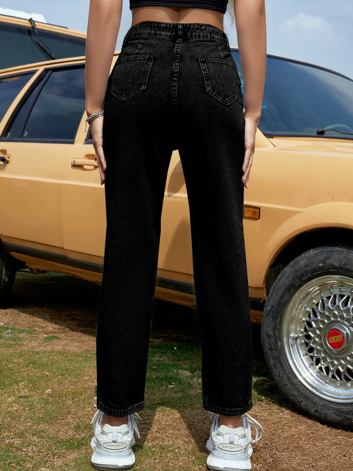 Straight Leg Jeans with Pockets - felvior