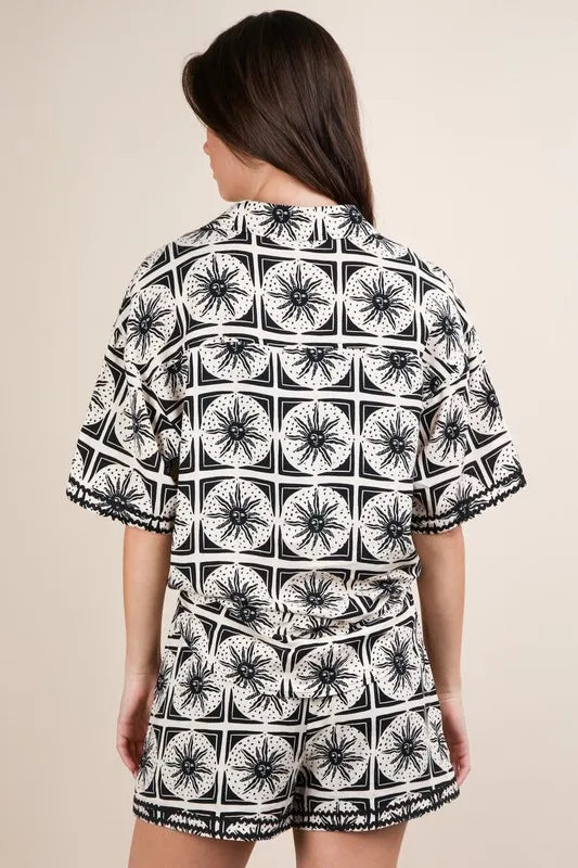 VERY J Plus Size Tropical Printed Shirt Top & Shorts Set