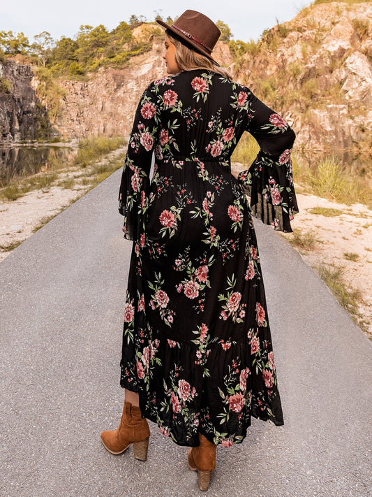 Plus Size Floral Flare Sleeve Dress - felvior