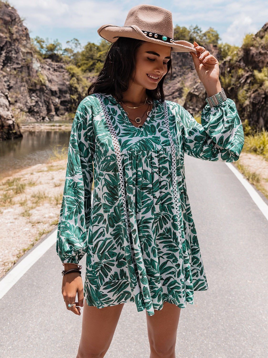 Long Sleeve V-Neck Mini Dress - felvior