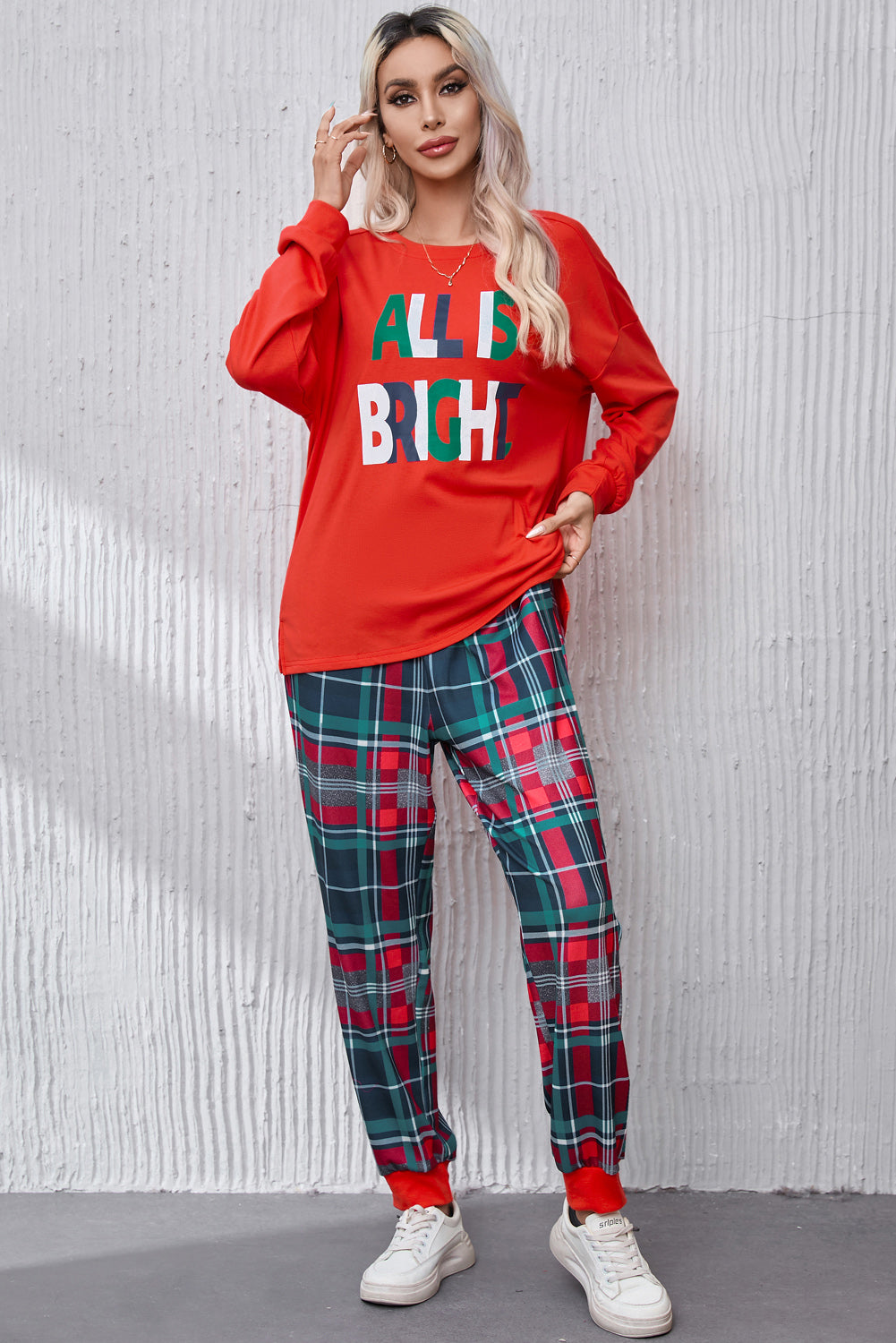ALL IS BRIGHT Round Neck Top and Plaid Pants Lounge Set Hauptbild
