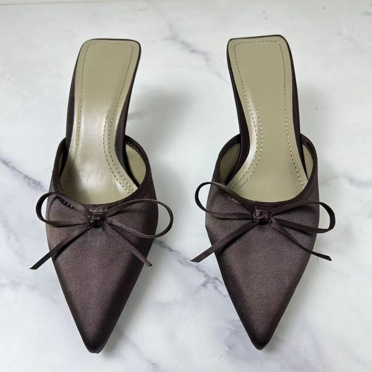 Satin Pointed Toe Pumps - felvior