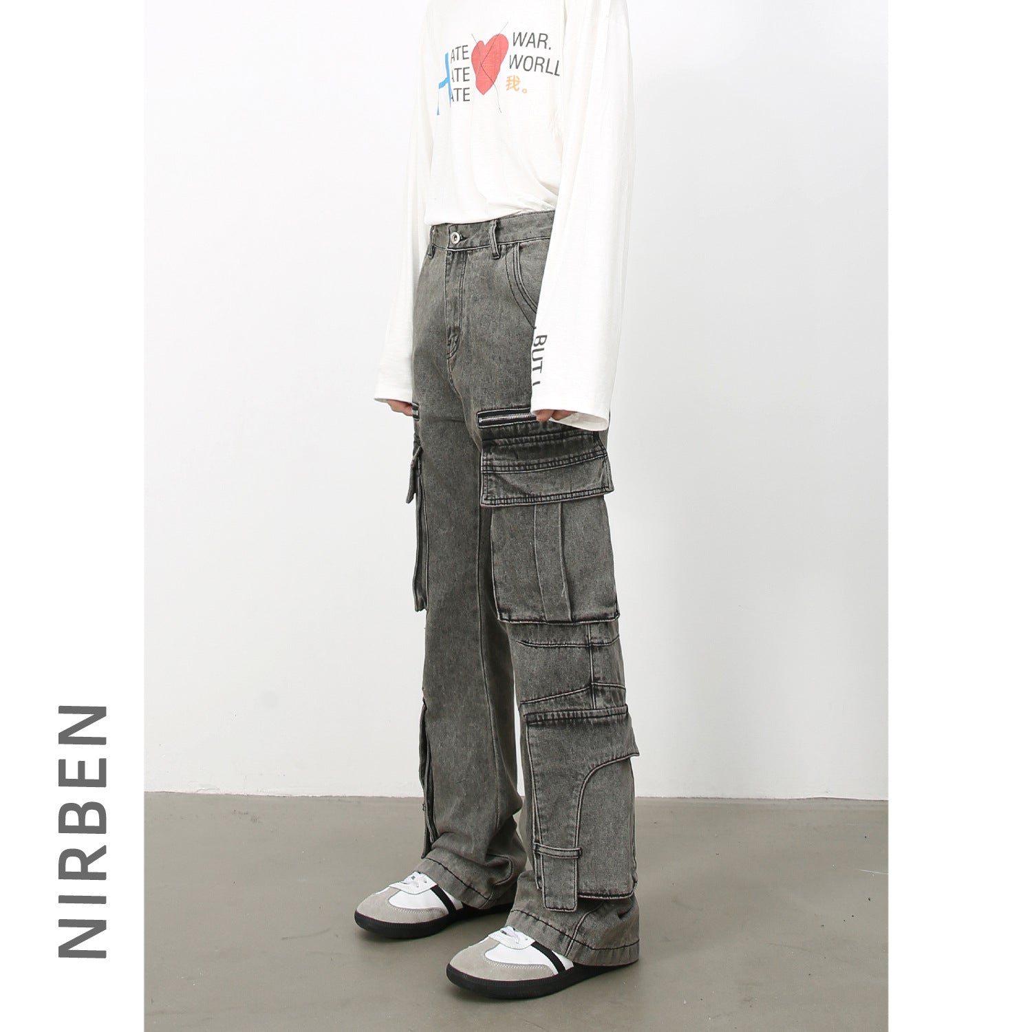 Men's Mid Rise Jeans with Cargo Pockets