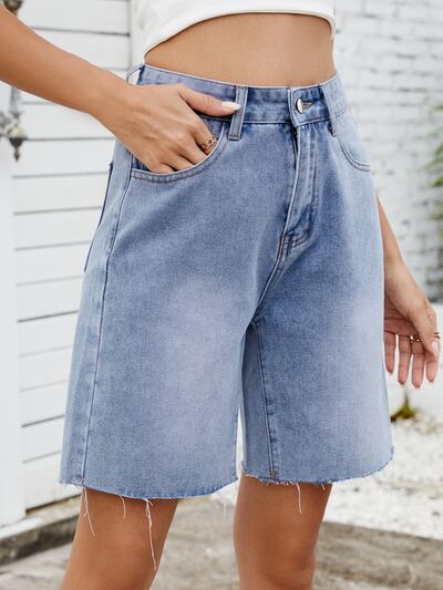 Washed Raw Hem Denim Shorts - felvior