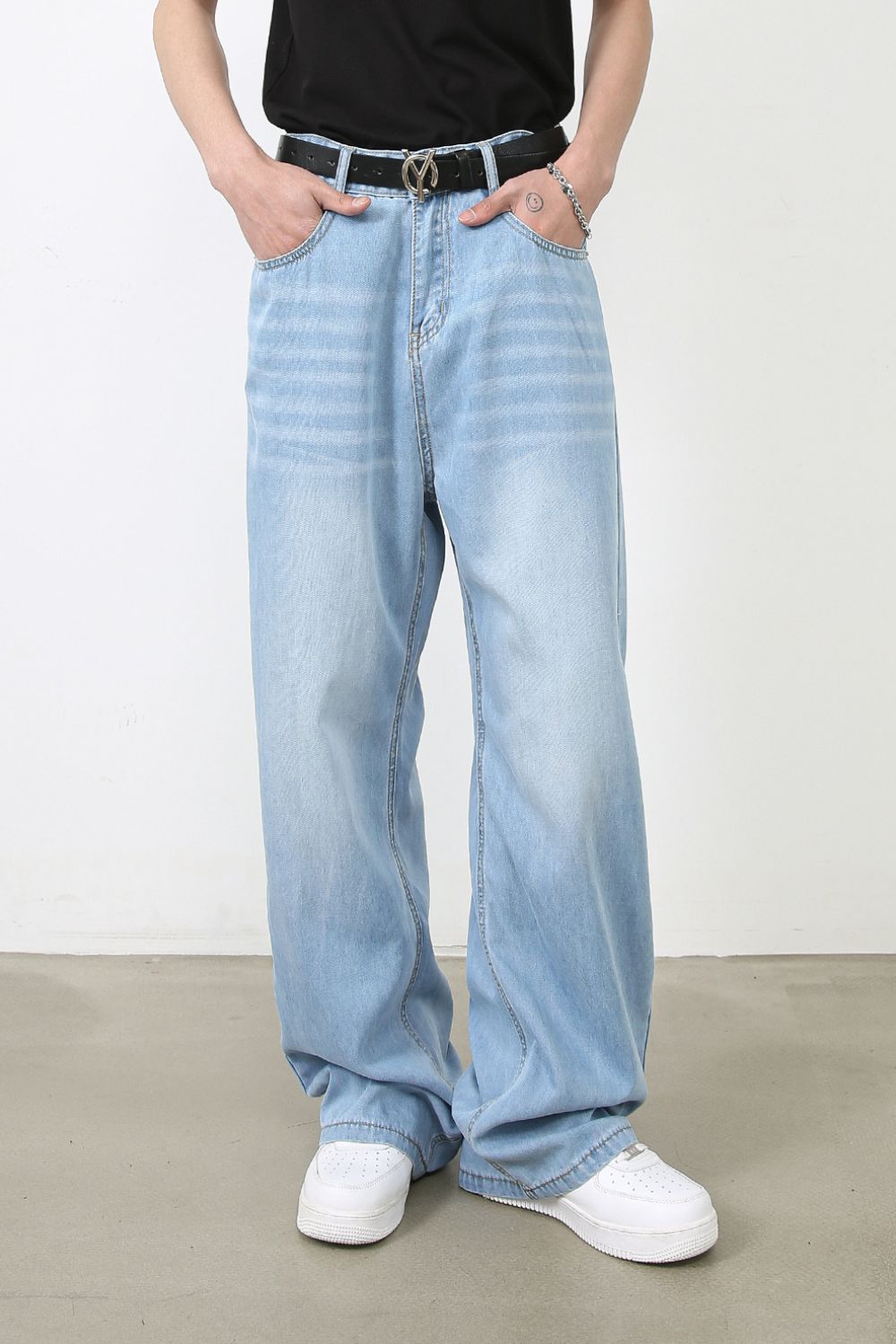 Men's Wide Leg Jeans with Pockets Hauptbild