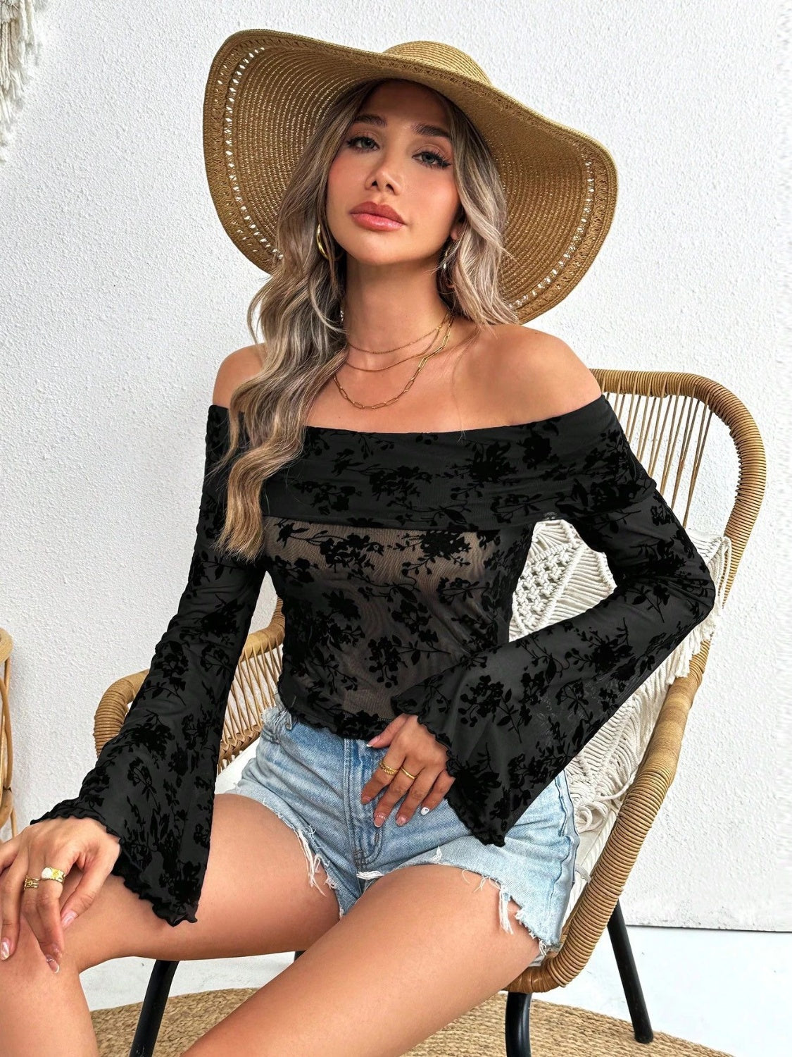 Off-Shoulder Flare Sleeve Lace Top - felvior