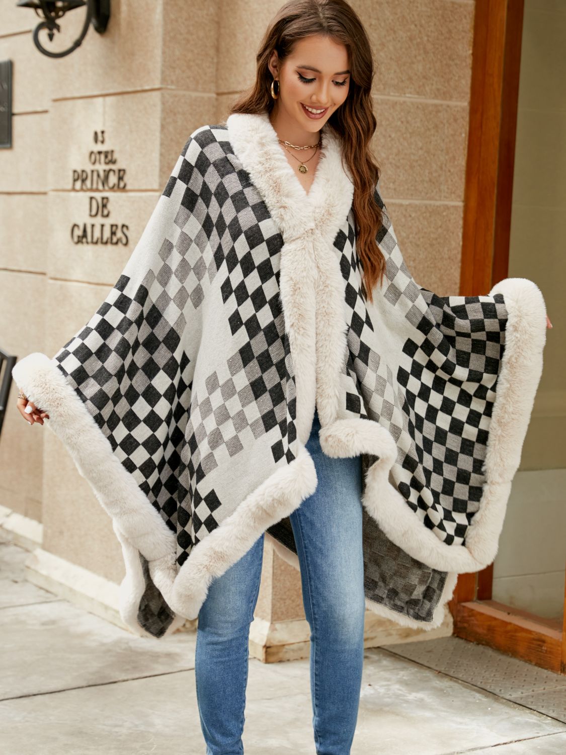 Checkered Faux Fur Trim Poncho - felvior