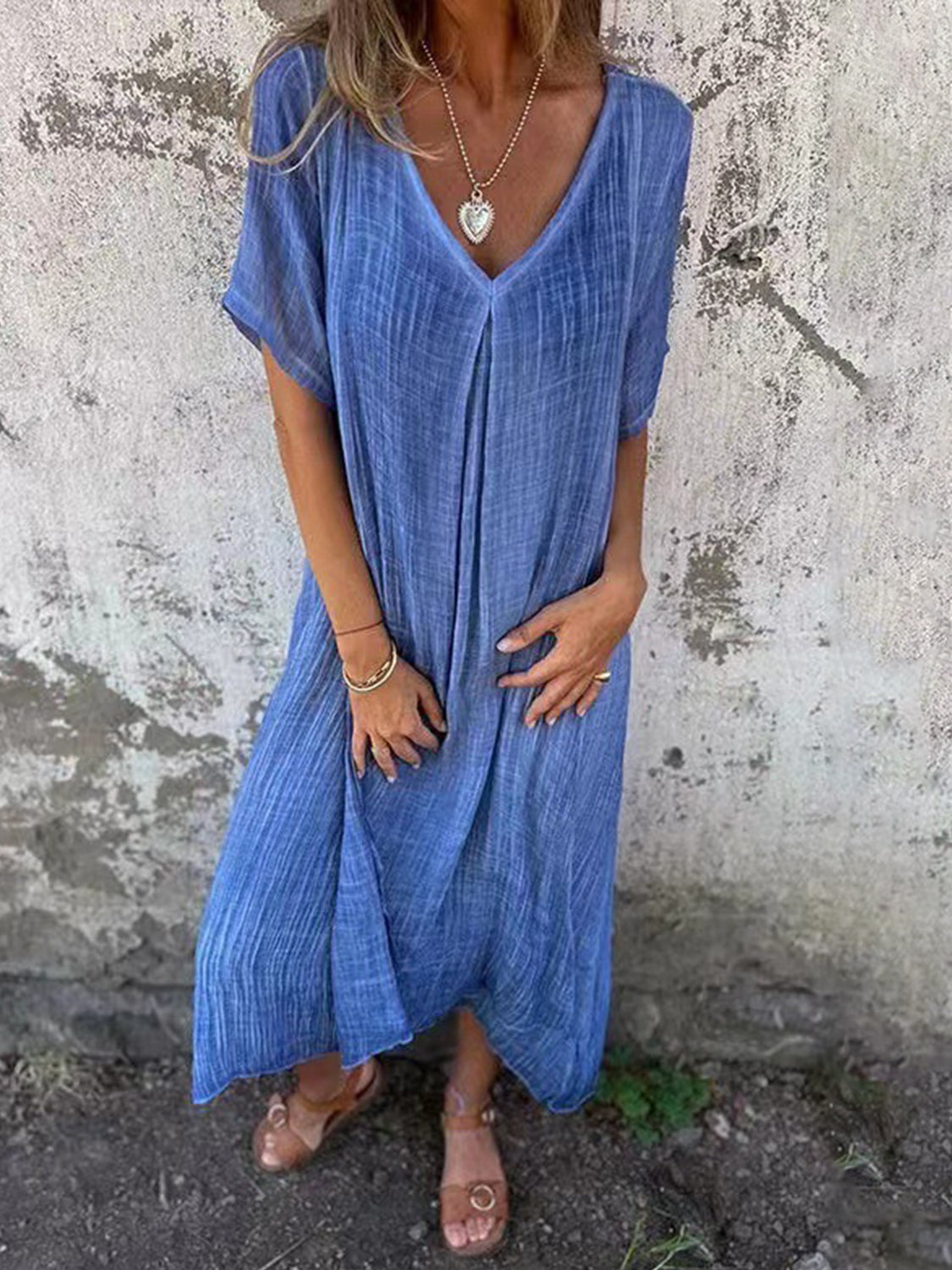 Full Size V-Neck Short Sleeve Midi Dress Plus Size Hauptbild
