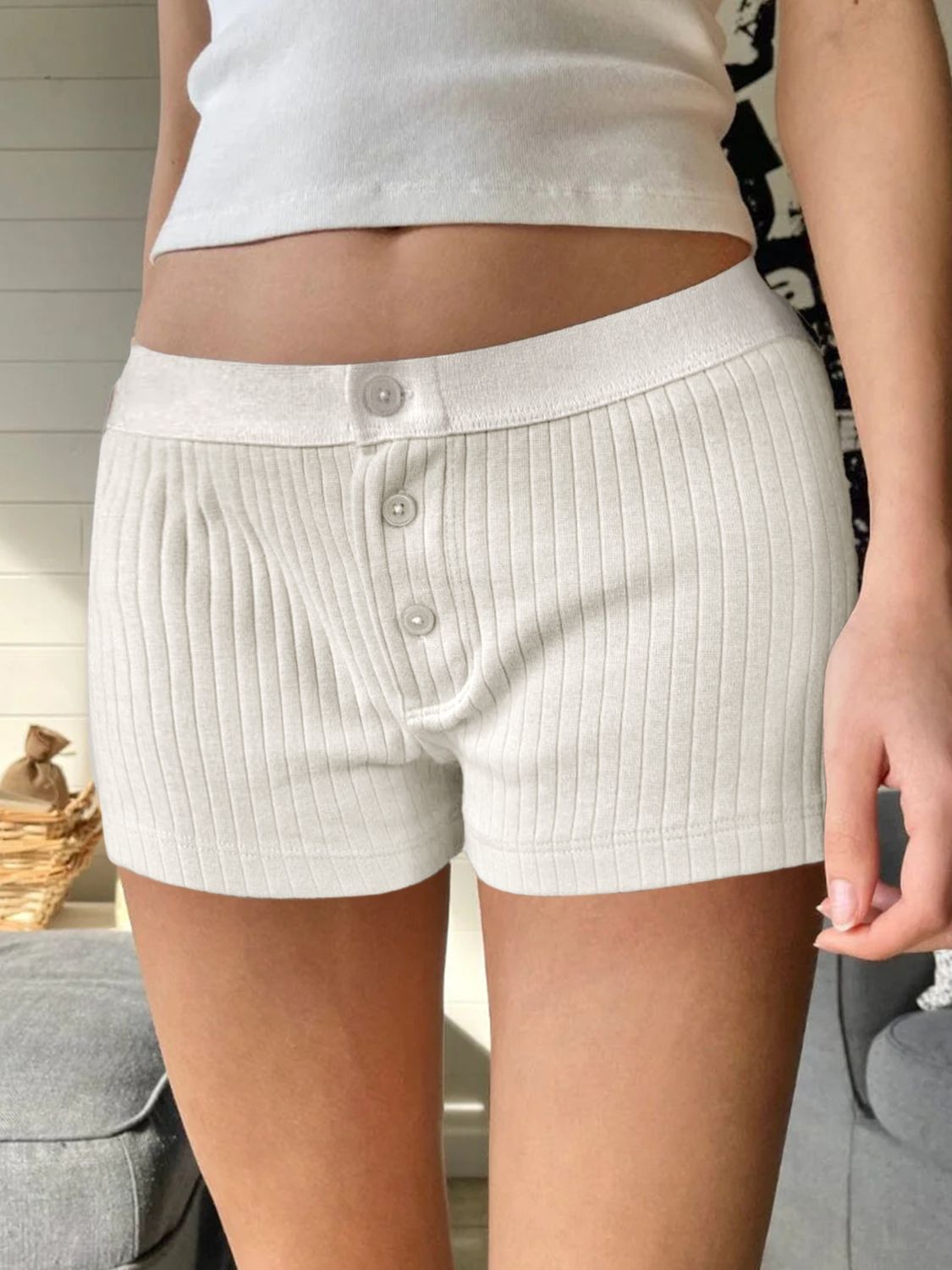 Devine Button Detail Shorts - felvior