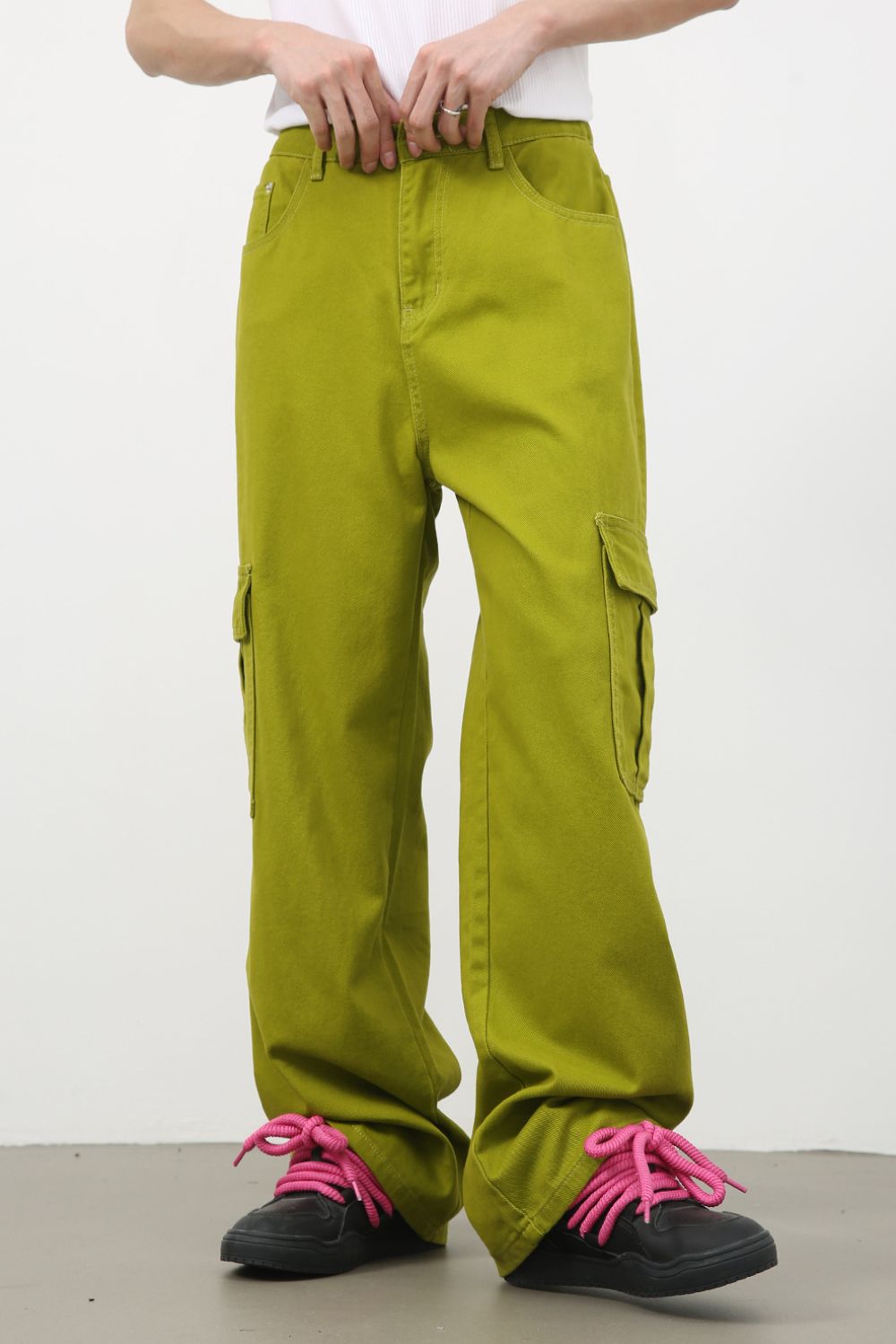 Men's Mid Rise Jeans with Cargo Pockets Hauptbild
