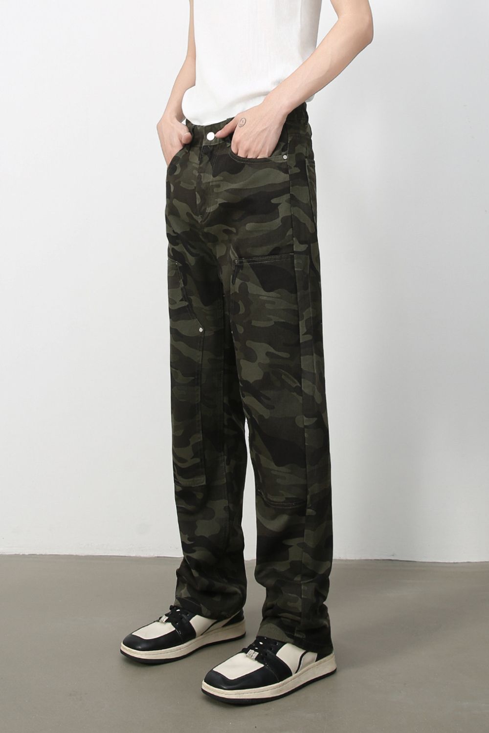 Men's Camouflage Straight Leg Cargo Jeans