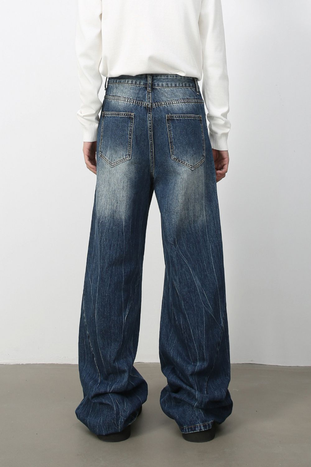 Men's Wide Leg Jeans with Pockets