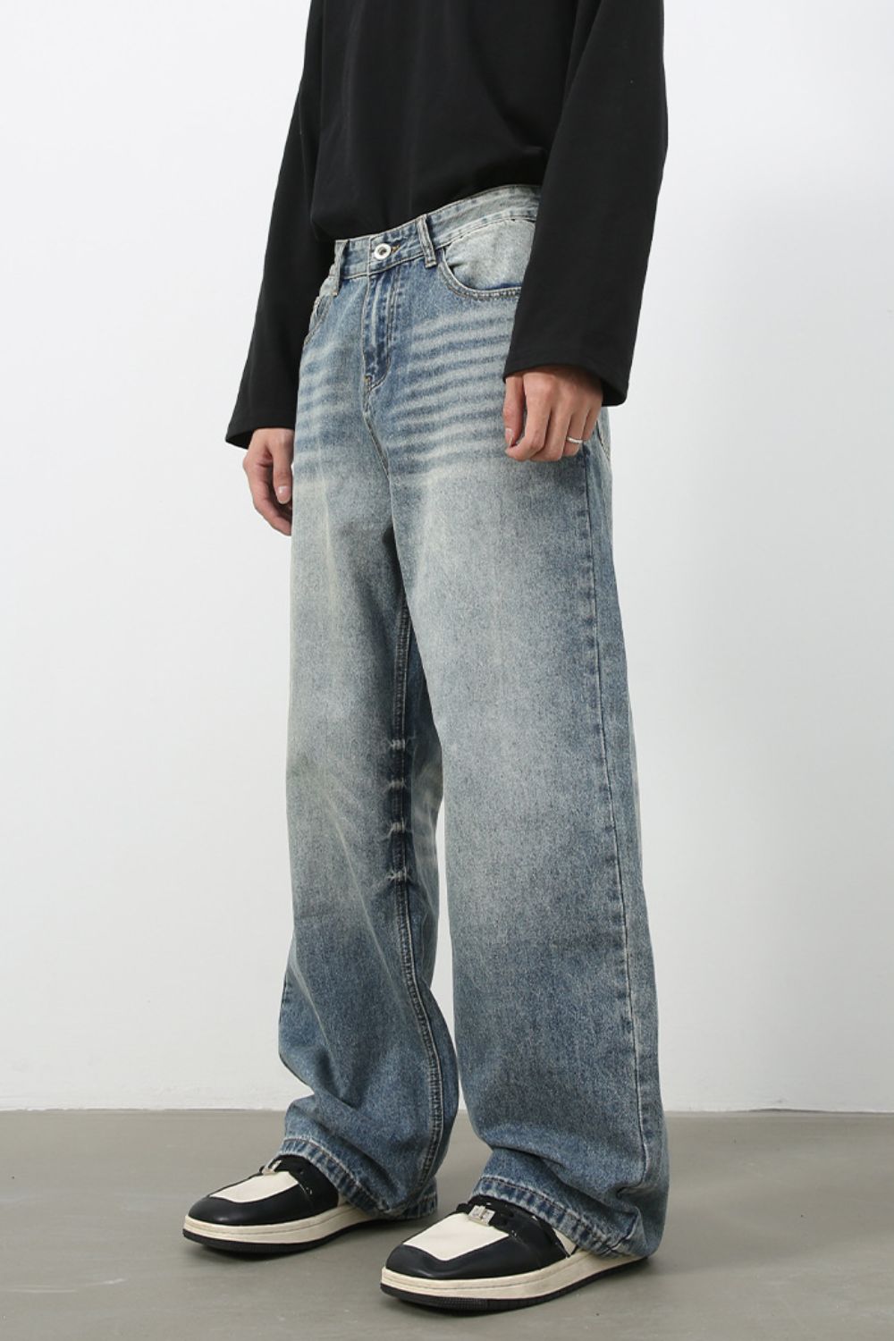 Men's Wide Leg Jeans with Pockets
