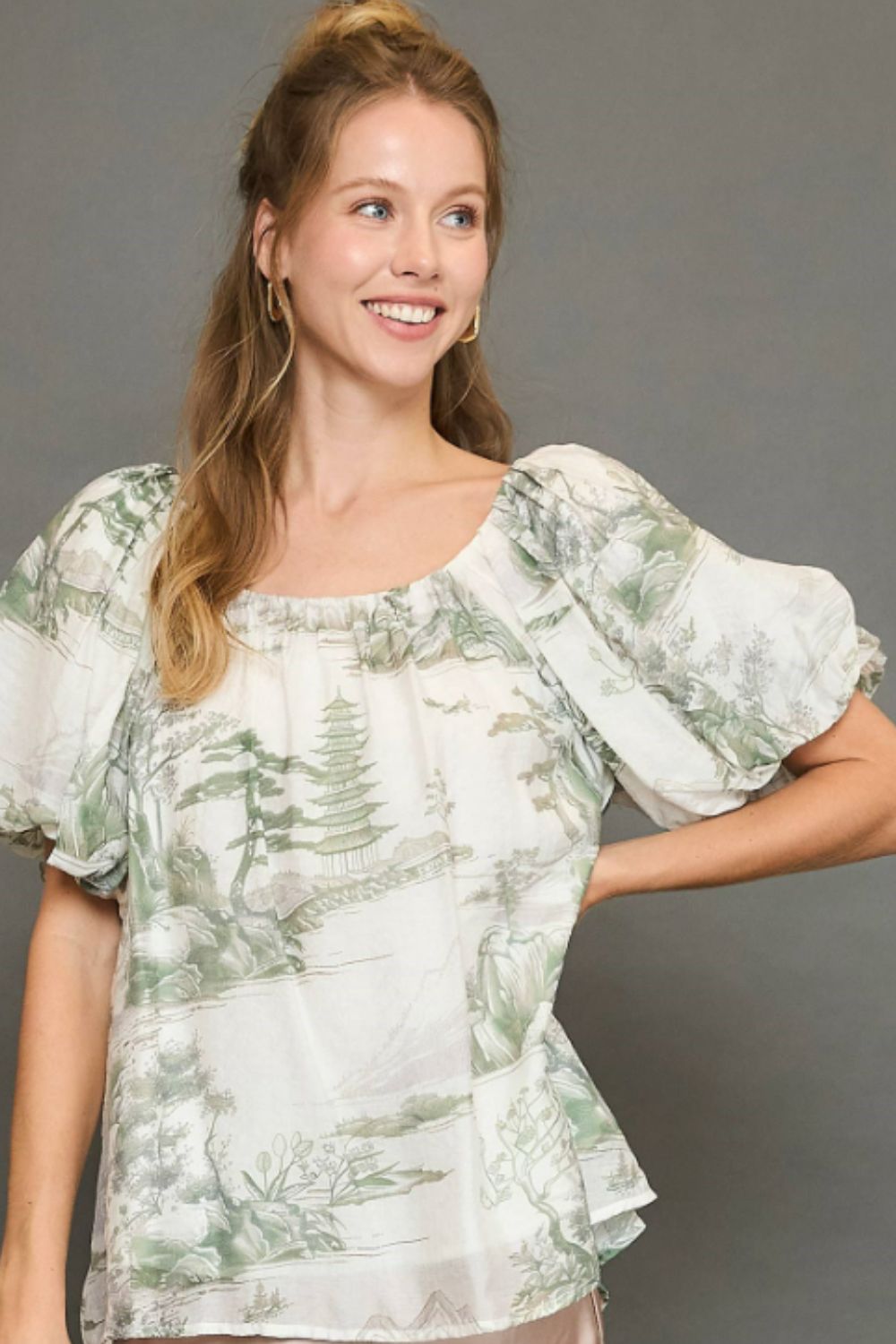 Umgee Full Size Two Tone Toile Print Top Plus Size Hauptbild