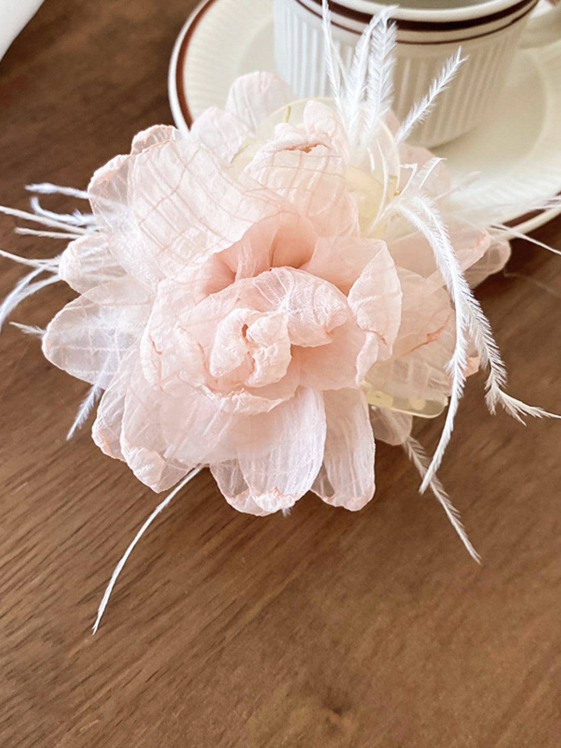 Feather Trim Flower Shape Hair Claw Clip - felvior
