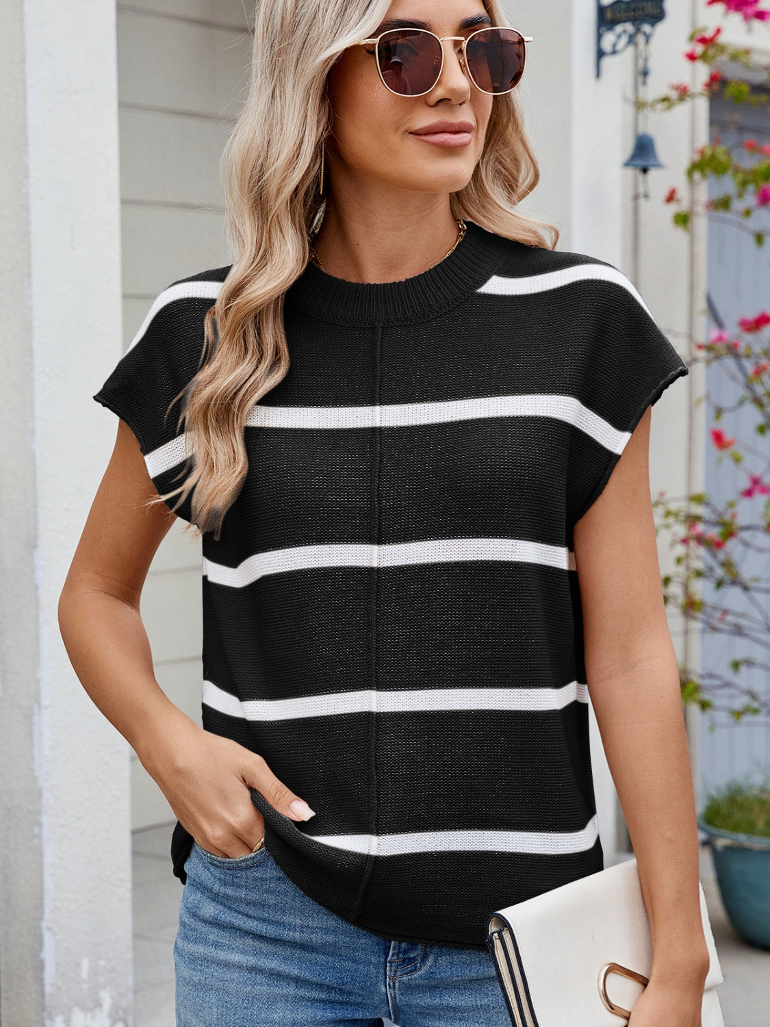 Exposed seam Contrast Striped Round Neck Knit Top - felvior