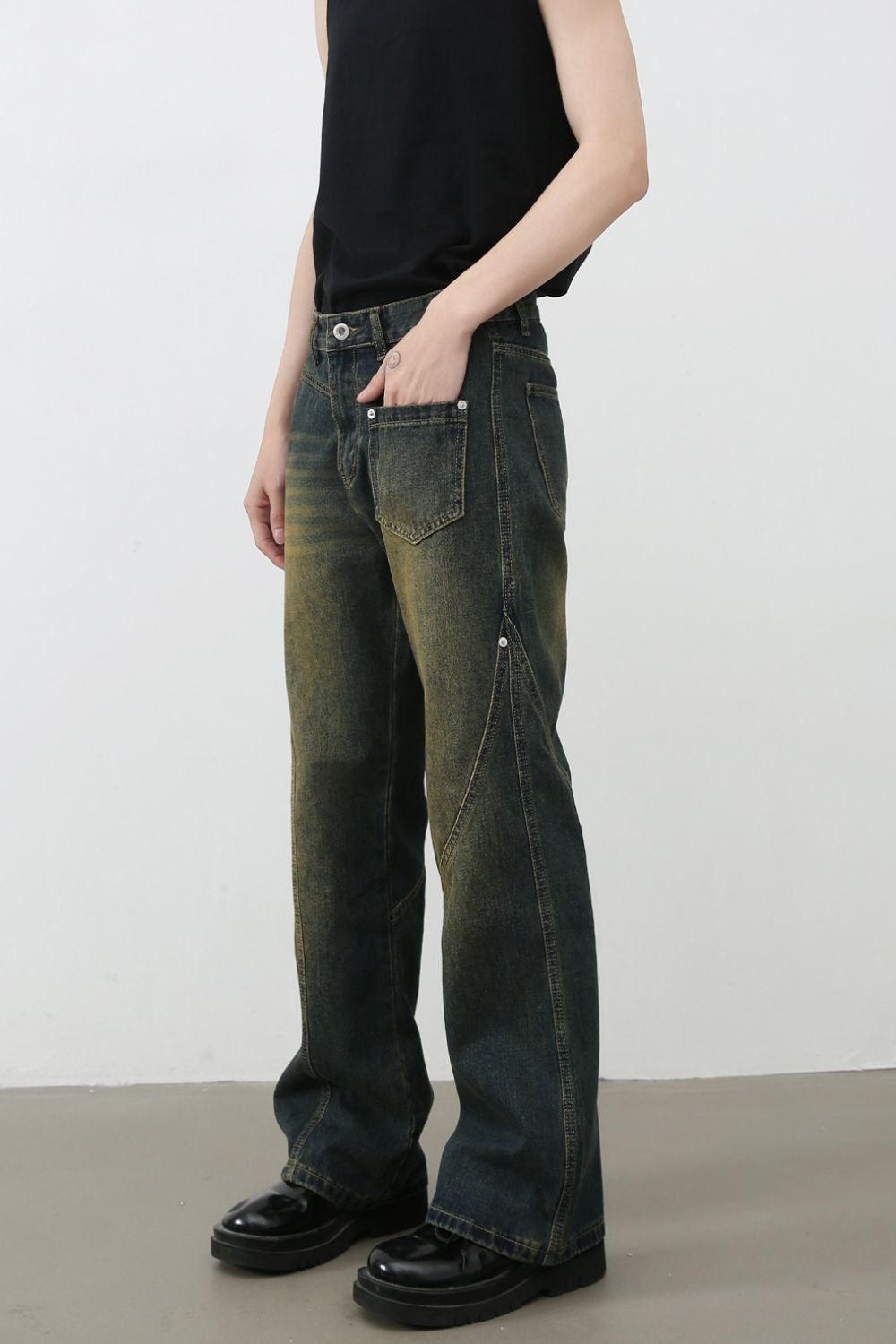 Men's Mid Rise Bootcut Jeans