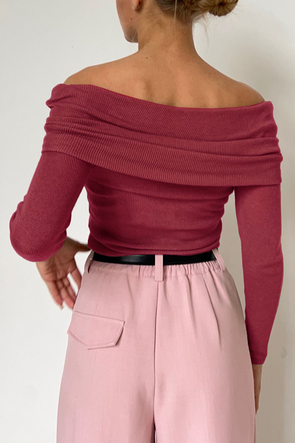 Off-Shoulder Long Sleeve Knit Top - felvior