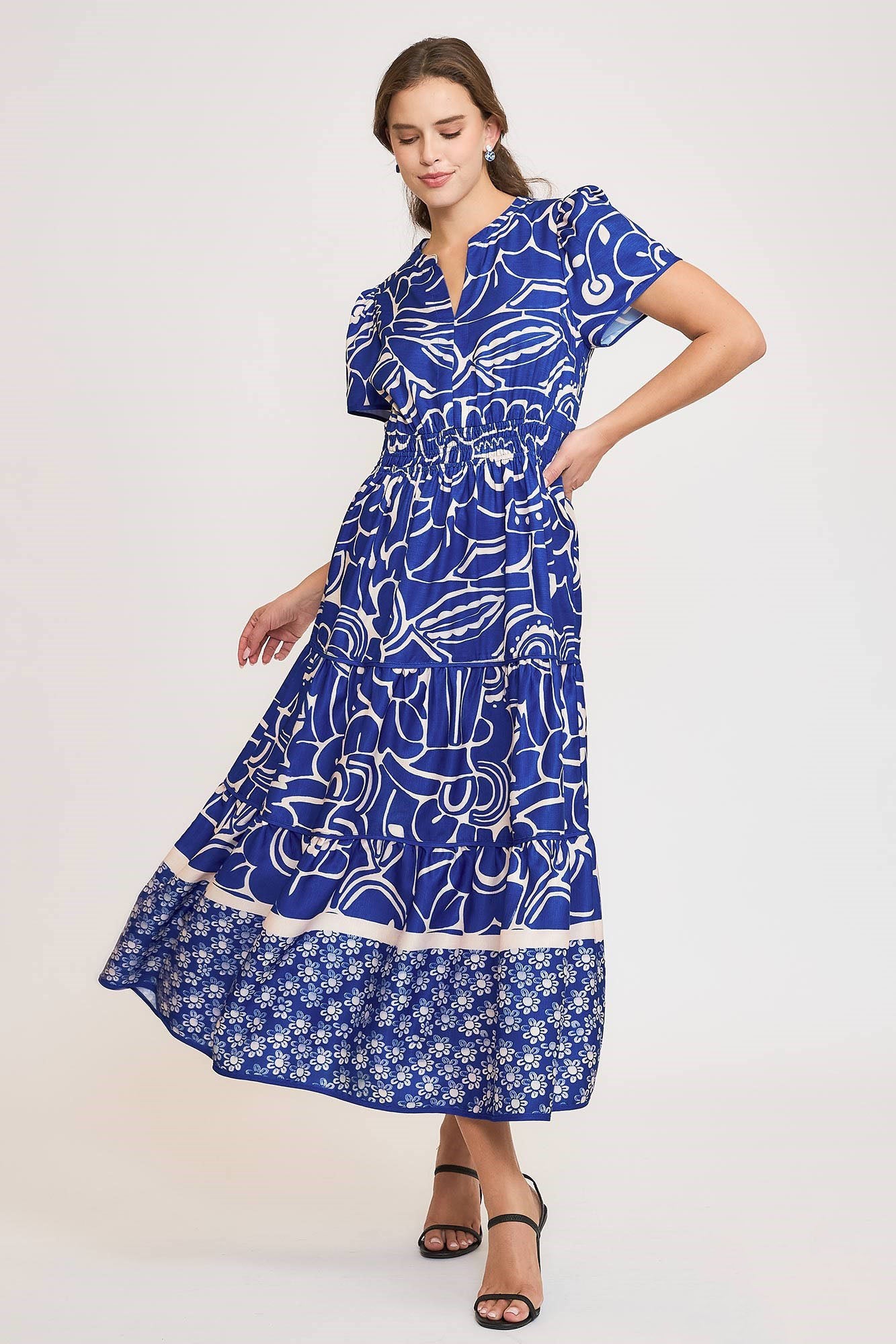 Umgee Full Size Printed Notched Short Sleeve Tiered Dress Plus Size Image principale du produit