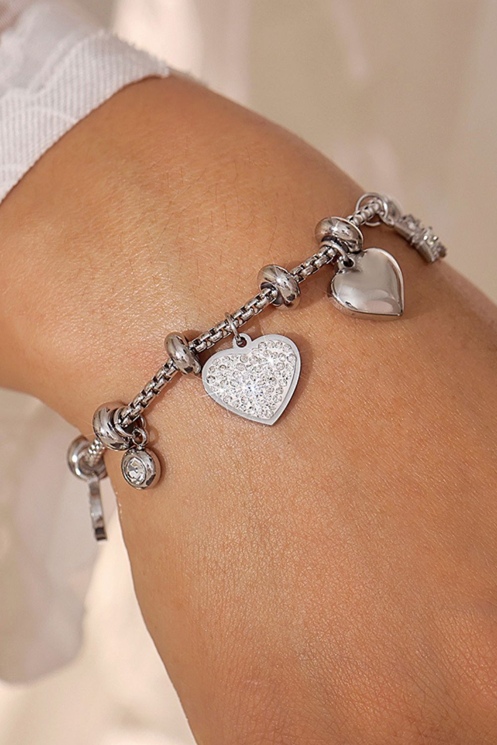 Titanium Steel Inland Zircon Heart Charm Bracelet - felvior