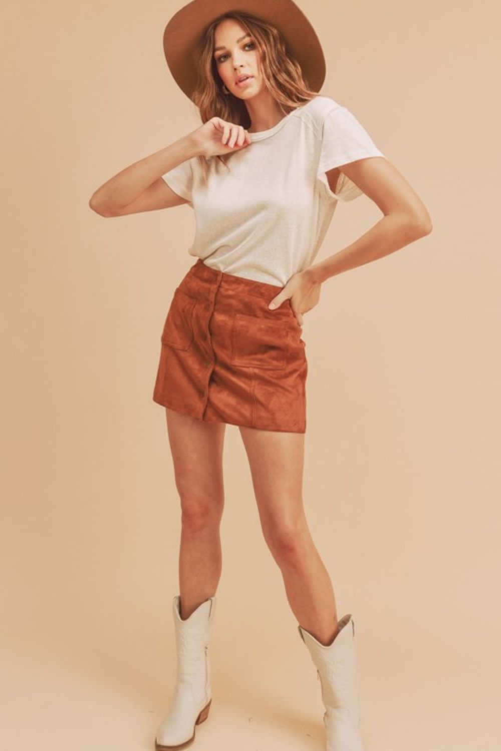 Aemi + Co Exposed Seam Round Neck Short Sleeve T-Shirt