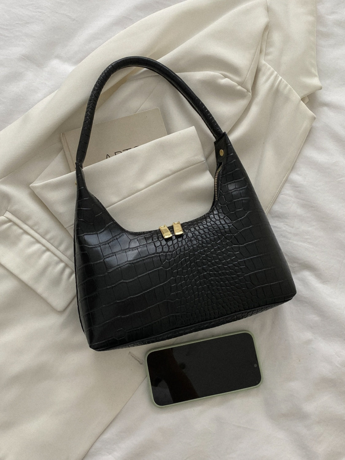 Crocodile Grain Shoulder Bag - felvior