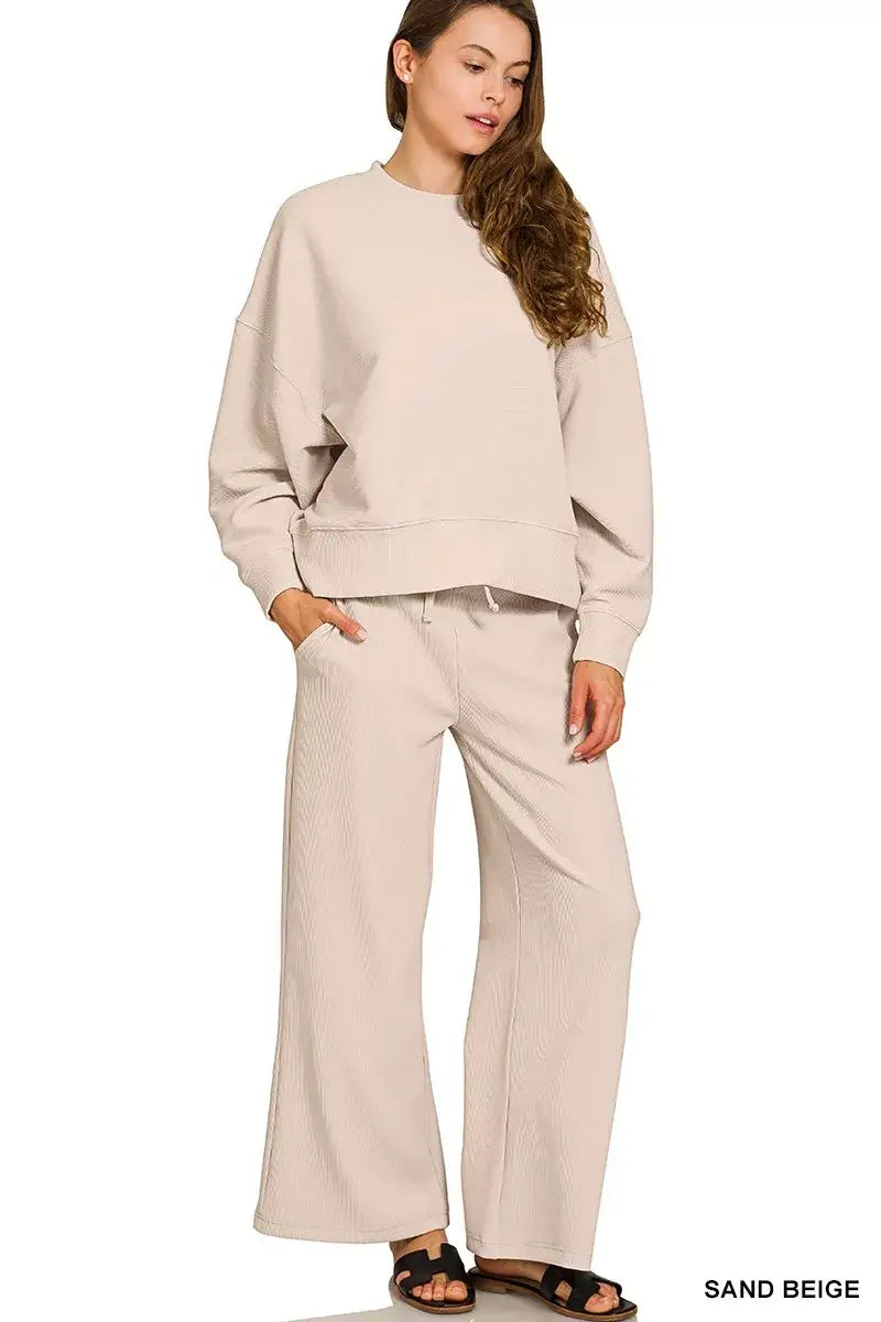 Zenana Ribbed Round Neck Pullover and Drawstring Pants Set Hauptbild