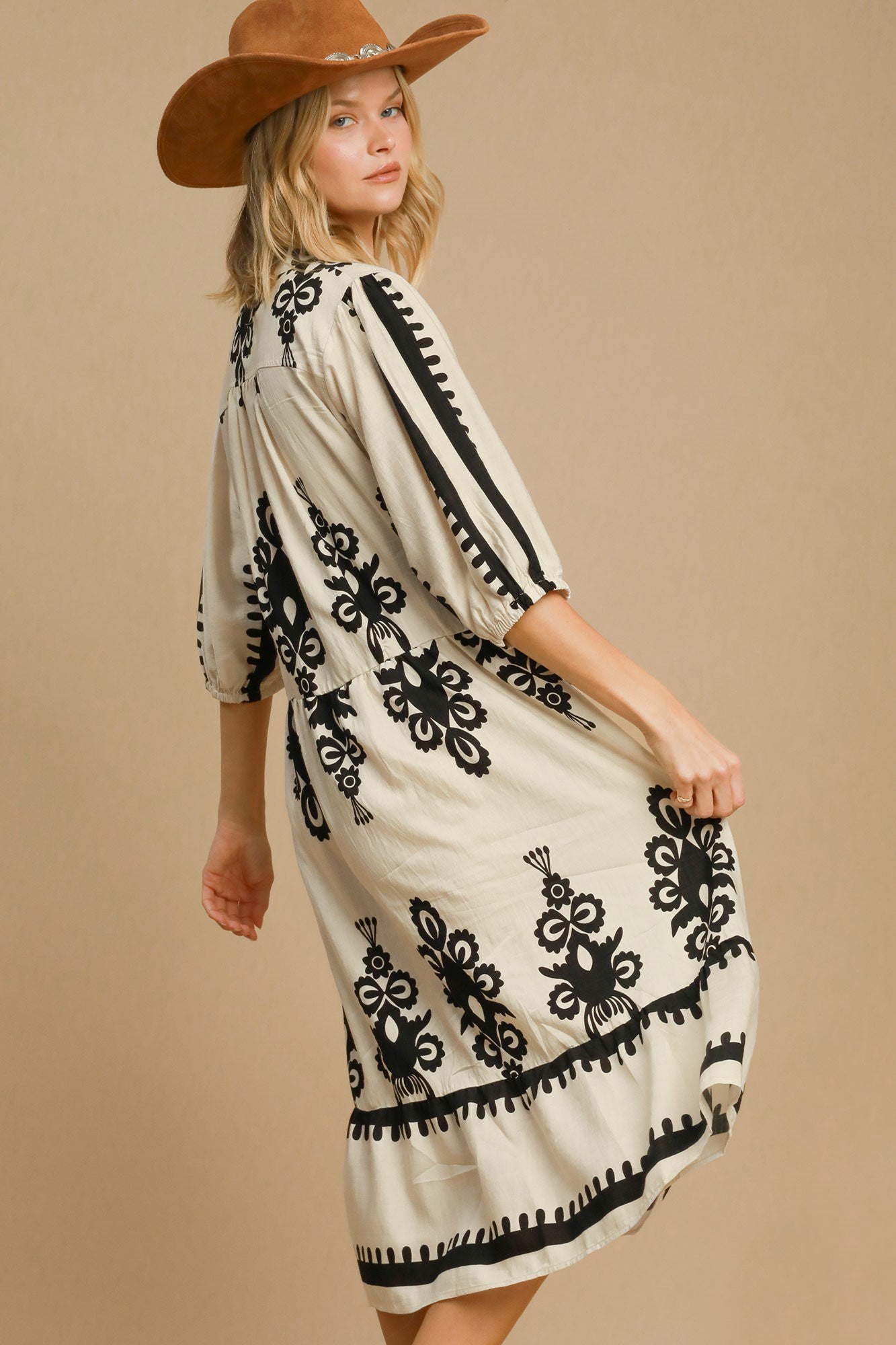 Umgee Printed Notched Midi Dress - felvior