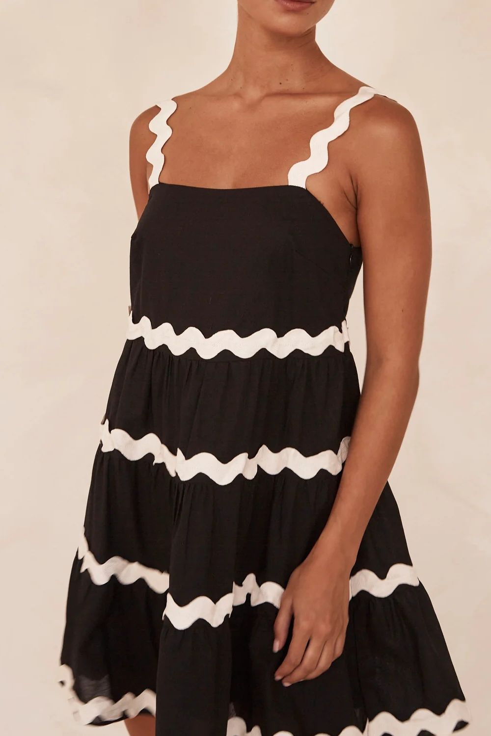 Contrast Trim Square Neck Tiered Dress