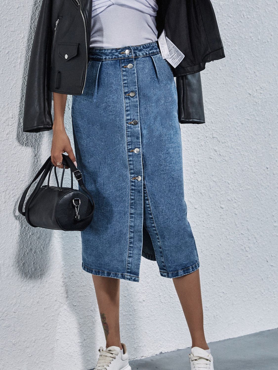 Buttoned Denim Skirt with Pockets - felvior