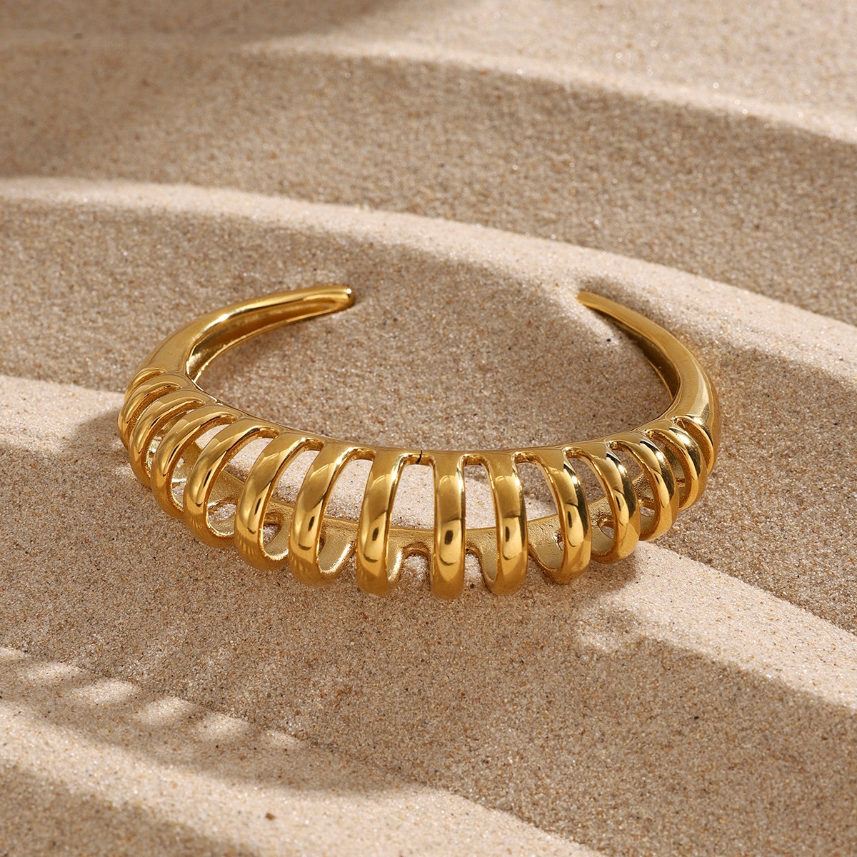 18K Gold-Plated Stainless Steel Cutout Bracelet - felvior