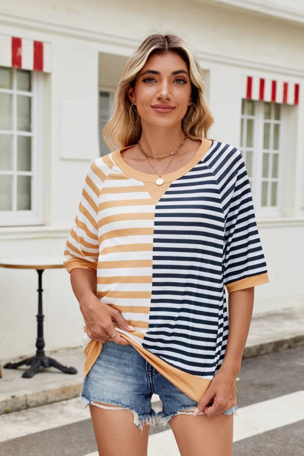 Striped Round Neck Half Sleeve T-Shirt - felvior