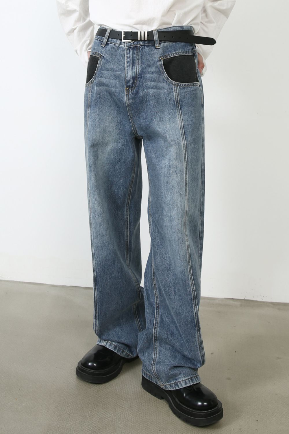 Men's Mid Rise Jeans with Pockets