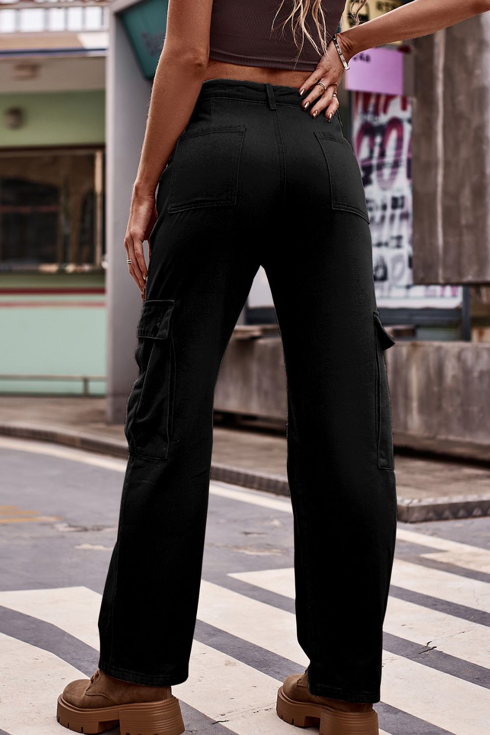 Buttoned Loose Fit Jeans with Pockets - felvior