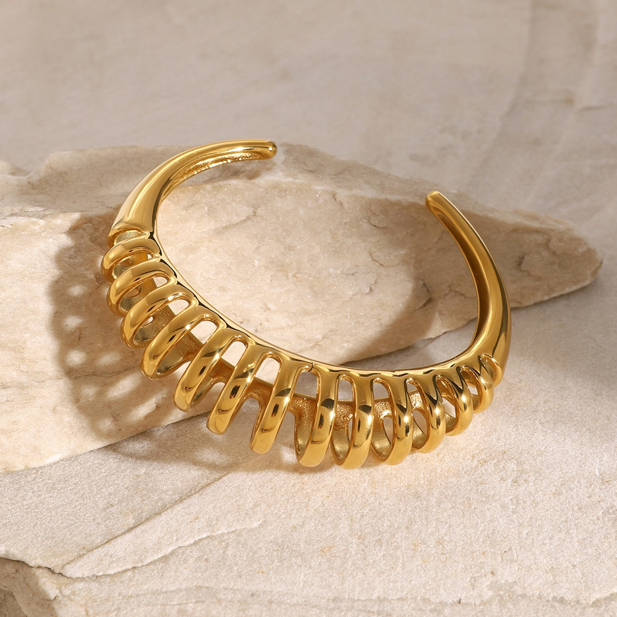 18K Gold-Plated Stainless Steel Cutout Bracelet - felvior